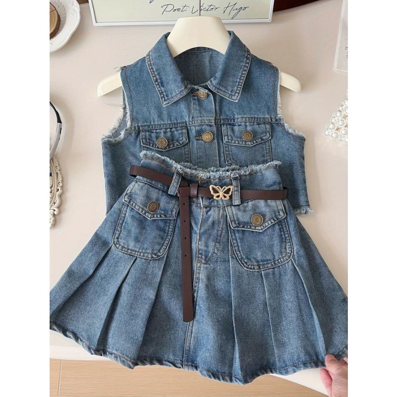 A Cute Two-Piece Set for Girls Featuring A Denim Vest and A Pleated Skirt  for Outdoor
