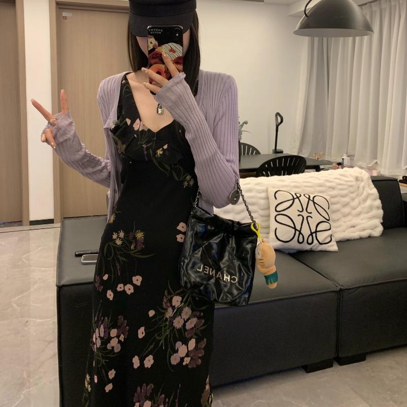 Francouzské Sexy Květinové Šaty na Ramínka Bez Rukávů Elegantní Stahující Pas Léto 2025 Přiléhavé Šaty Vintage Móda Černé Šaty