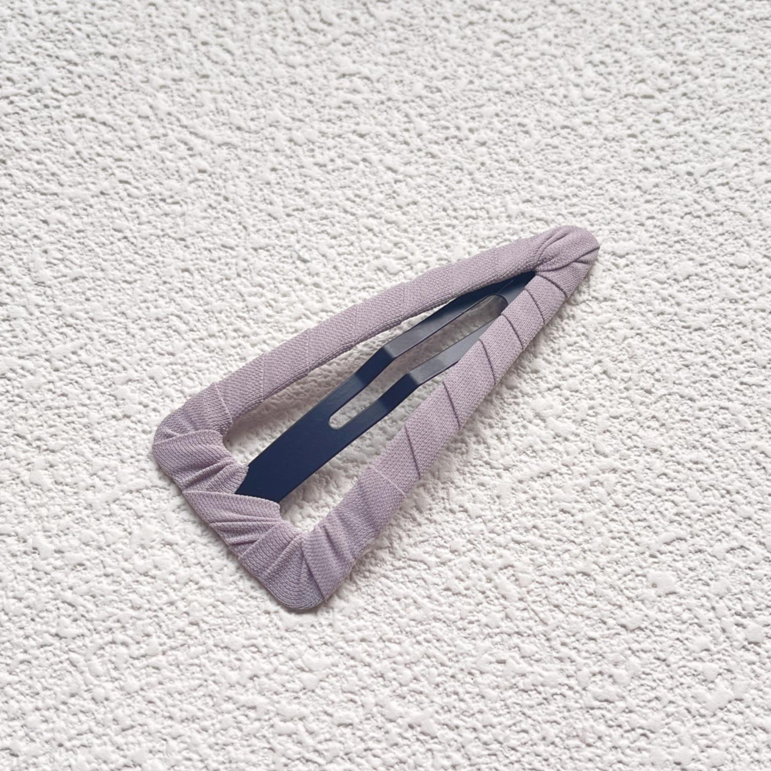 

Hand-Wrapped Minimalist Black Fringe Korean Style Hair Clip