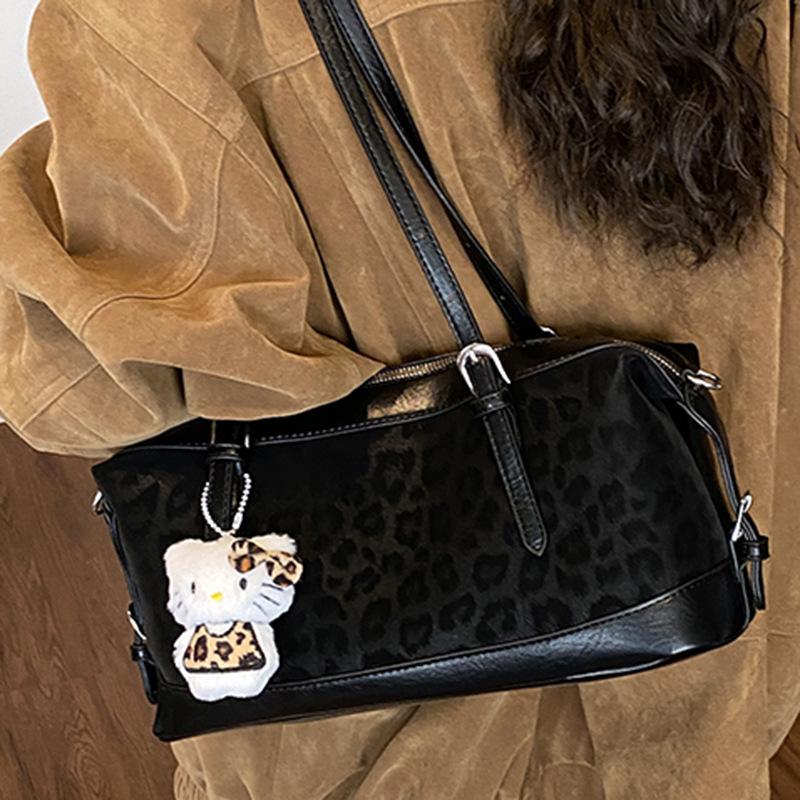 Simple and Large-capacity Underarm Bags, Autumn New Trends, Simple Messenger Bags, Fashionable Commuter Shoulder Bags