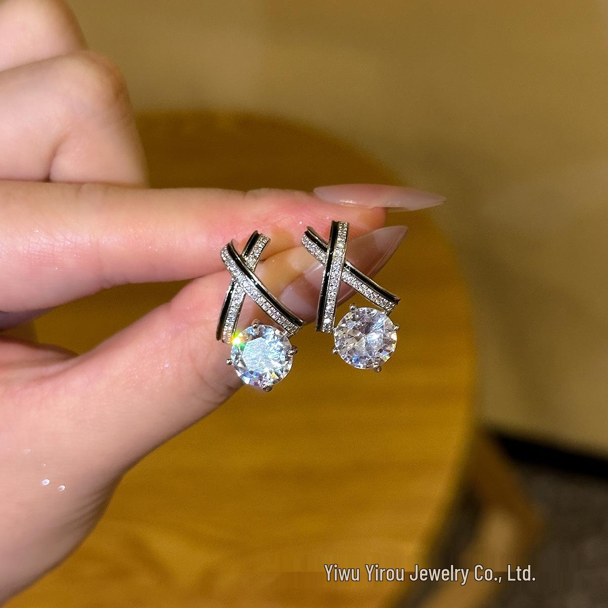 

Geometric Cross Zircon S925 Silver Stud Earrings - Minimalist & Exquisite Design