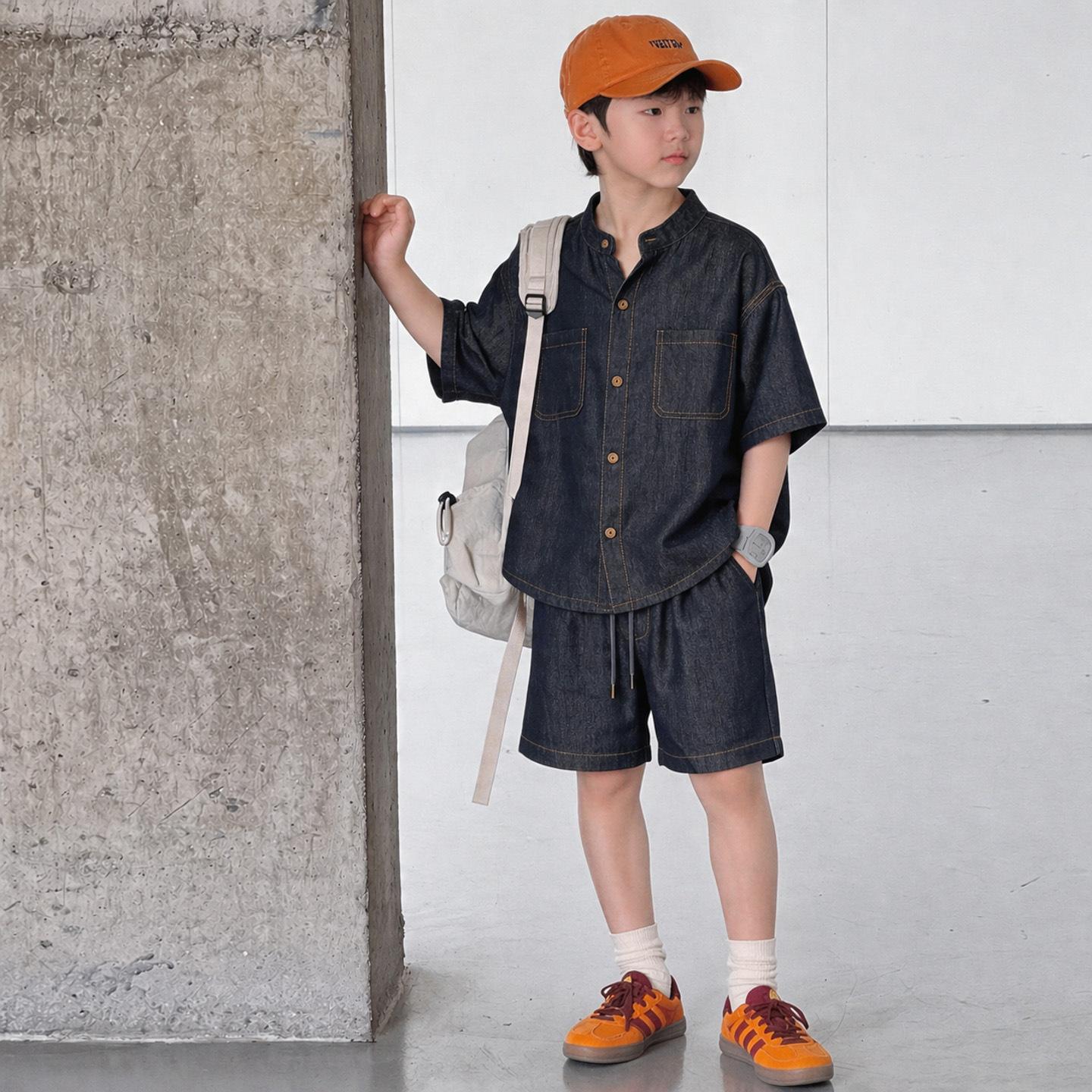 Fashionable Boys Summer Short-sleeved Suit, Medium And Large Children s Casual Thin Boy Denim Two-piece Suit 130cm темно-синий