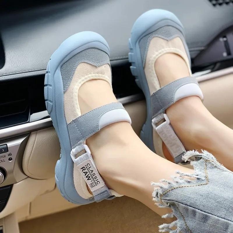 Fashion Women Flat Sandals Outdoors Round Toe Casual Women Sneaker Thick Soles Versatile Sports Sandals Summer Hollow Out Beach Shoes
