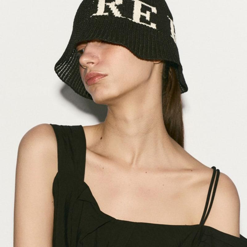 RE RHEE LOGO BUCKET HAT BLACK