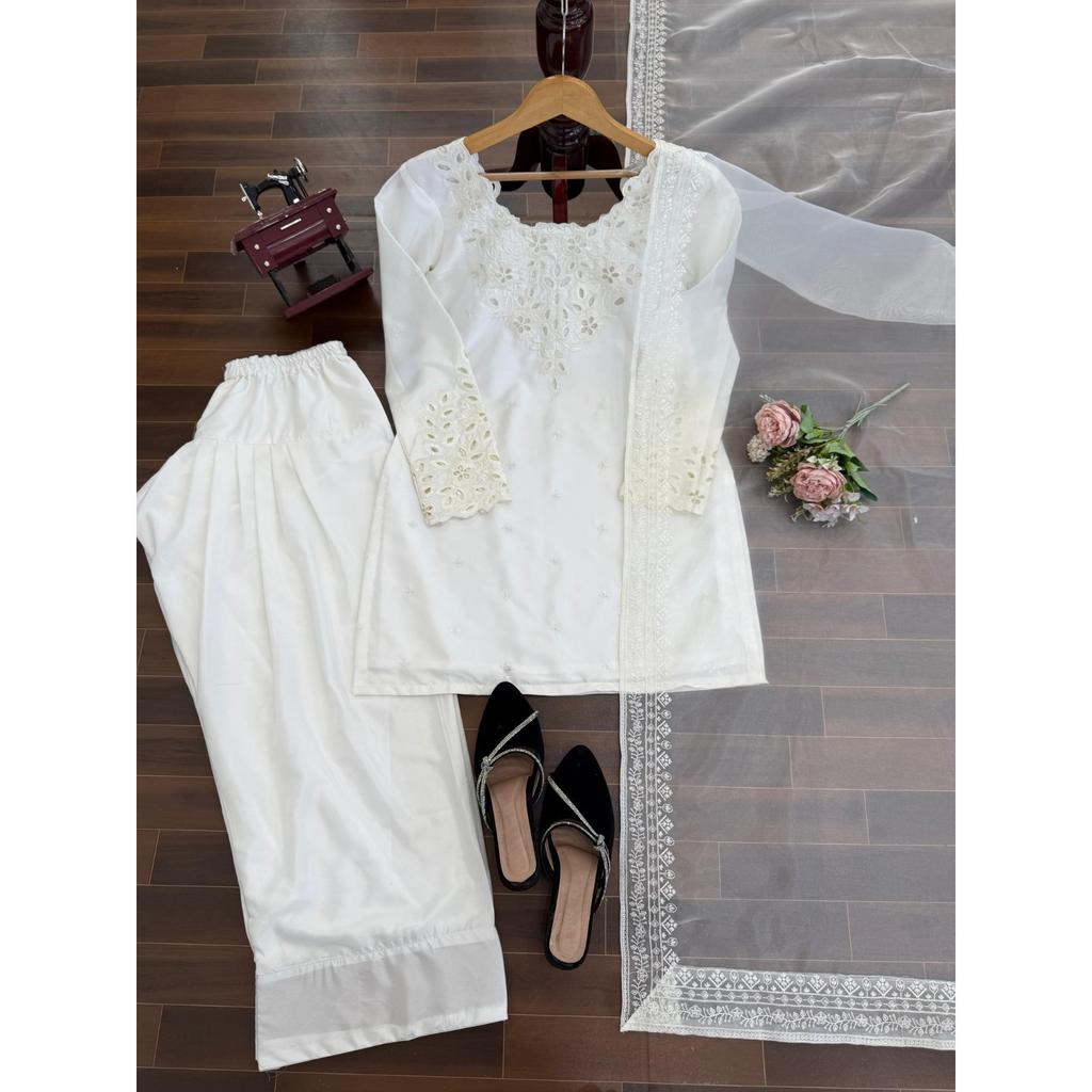 Beautiul Pakisatni Farshi Salwar Suit Indain Bollywood Desigenr Salwar Kameez
