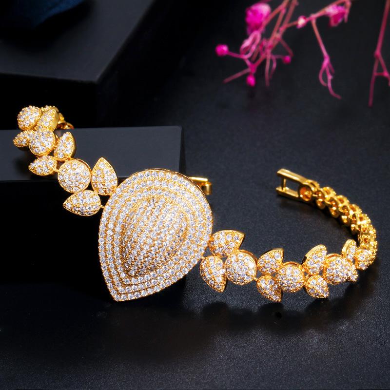 S0176 Exquisiter Schmuck, Super glänzendes Zirkon Tropfenförmiges Armband 18K Vergoldung