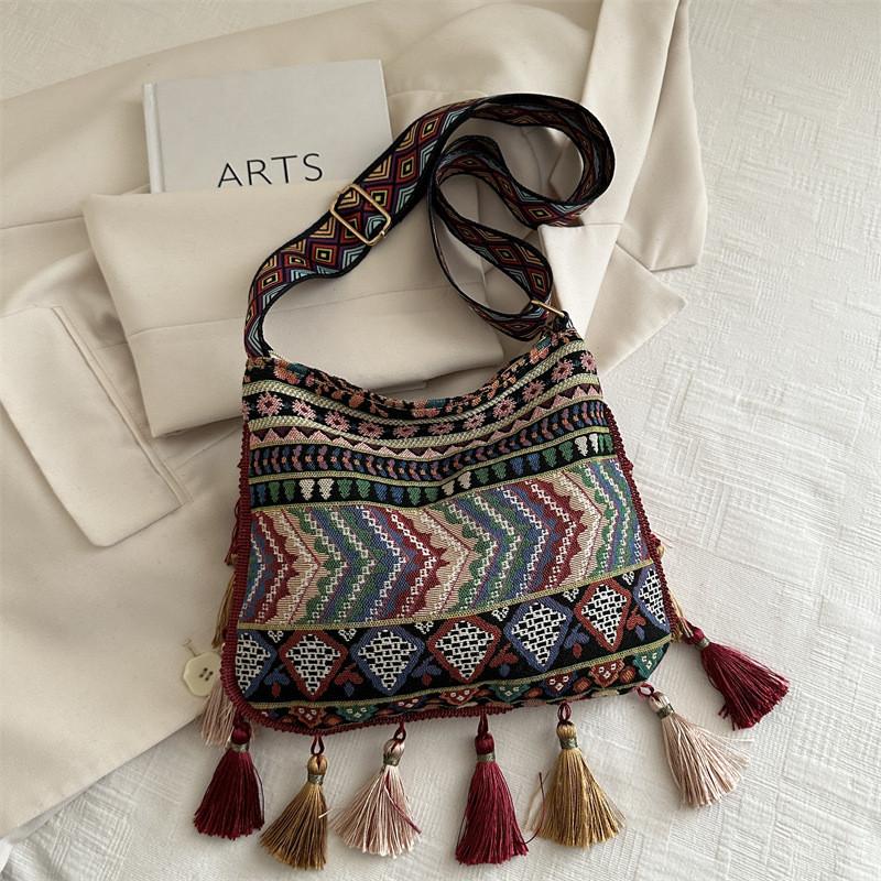 Ethnic Style Fringe Single Shoulder Bag With Zipper Closure For Daily Use
