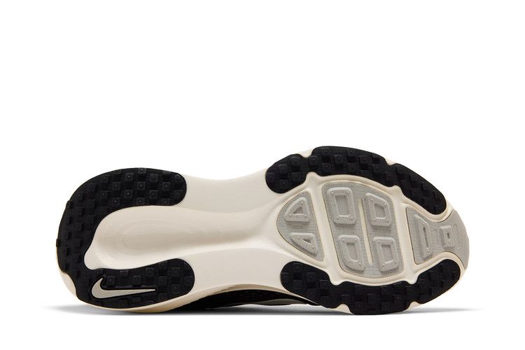 Nike Vomero 18 Black Coconut Milk Light Iron Ore Summit White (Women's