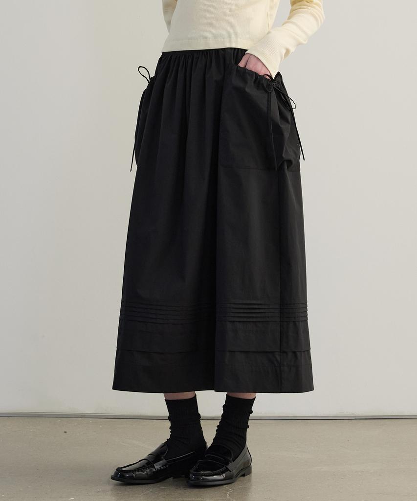 Tudument Pintuck Flare Skirt Black