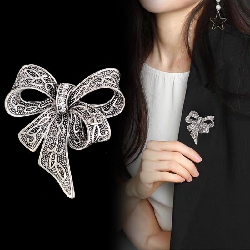 Trendy Female Crystal Bowknot Brooch Luxury Jewelry Brooches for Women Charm Pin Dress Coat Accessories Corsage