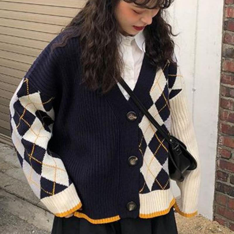 Dámská volná pletená svetrová bunda s diamantovou špičkou v kontrastní barvě