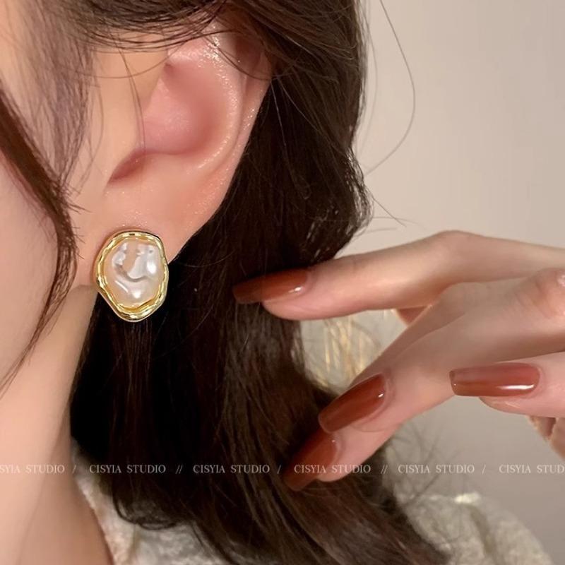 S925 Silver Needle Baroque Pearl Earrings for Women High-end Unique Design Earrings Fashionable Temperament Cold Style Earrings