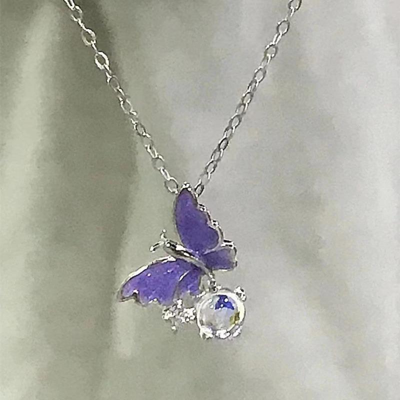 Bubble butterfly necklace female, niche design temperament flash diamond butterfly collarbone chain for girls