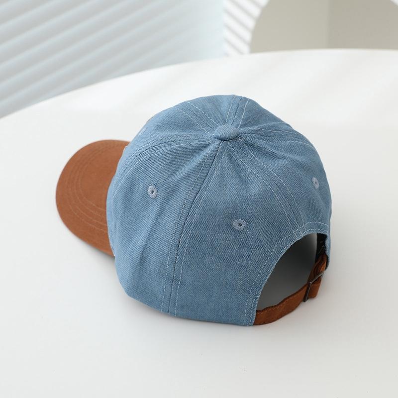 Boné de Baseball Infantil com Bordado de Dinossauro e Bico de Pato para Proteção Solar