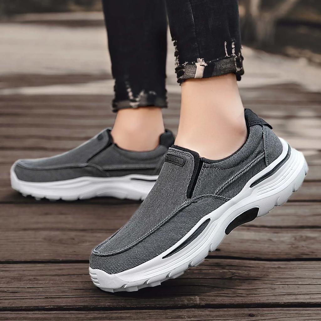 Fashion Men Casual Shoes Canvas Breathable Loafers Men  New Male Comfortable Outdoor Walking Shoes Classic Loafers Men Sneakers