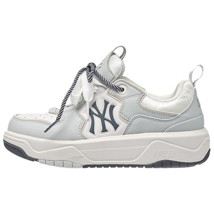 MLB New York Yankees Synthetic Leather Abrasion Resistant Slip Resistant Low top Skateboard Shoes Unisex Gray 3ASXM096N-50GRS