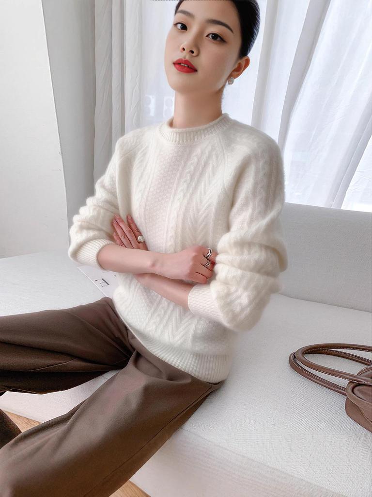 2025 A/W Women's Pure Wool Cable Knit Pullover: Round Neck, Rolled Hem, Seven-Stitch, Thickened Long Sleeve Sweater.