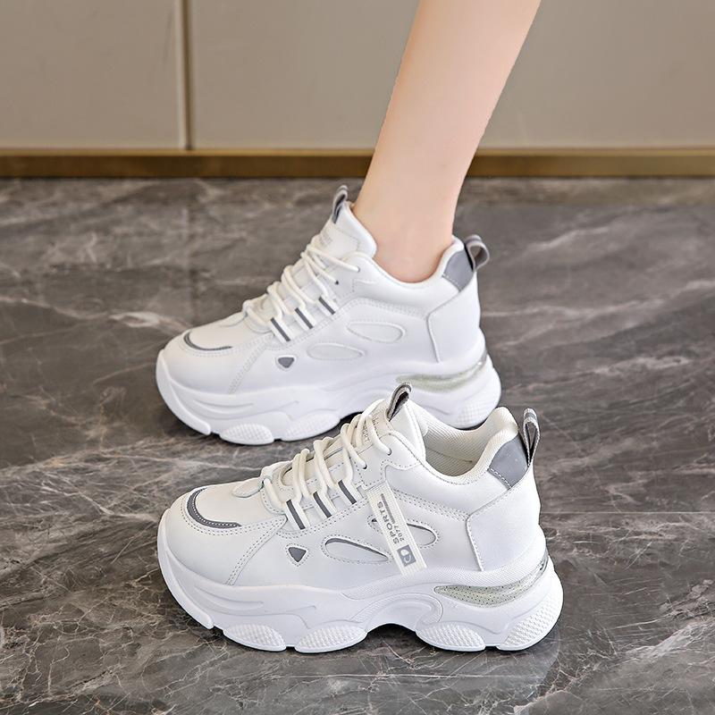 

Туфли для пап, увеличивающие рост, для женщин, легкие, с толстой подошвой, кожаная поверхность на осень и зиму, для небольшого роста, для похудения, повседневная спортивная обувь 40 белый