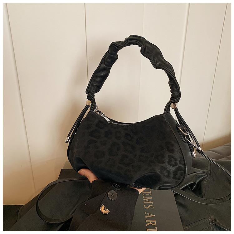 Ielgy Leopard Print Bag Women s Autumn Winter Trendy Commuter Handbag One-Shoulder Messenger Pleated Bag