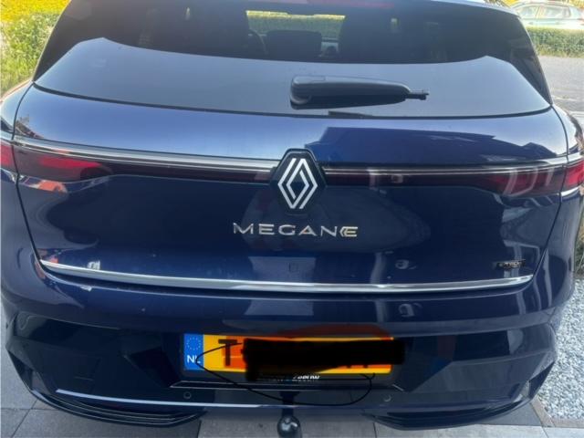 Finitura CROMATA per portellone Renault Megane E-Tech