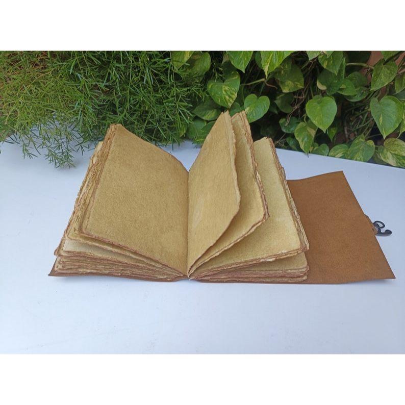 Vintage Leren Dagboek - Sluiting met Slot, Boek der Schaduwen, Grimoire Dagboek, Reis Schrijfdagboek. ( pakket van 2 )