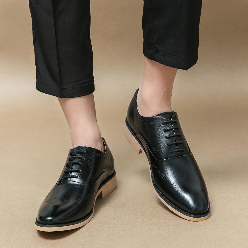 Fashion Designer Brand Men's Business Dress Shoes Simple Fashionable Men's Brogue Shoes European American Style Loafers Lace Up Style