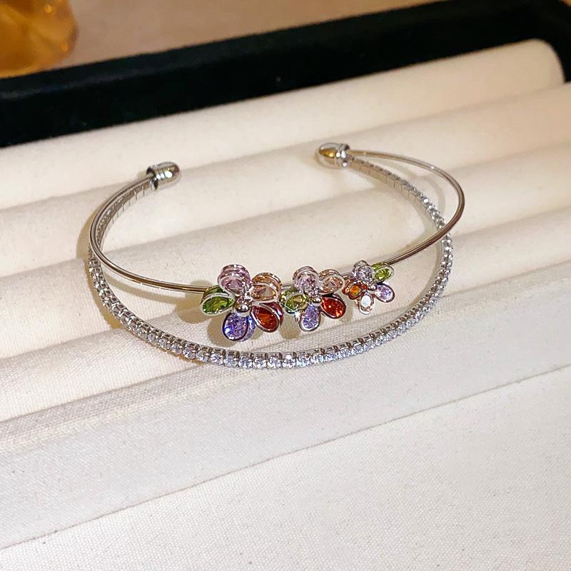 High-End Luxury Zircon Diamond Flower Geometric Bracelet for Women