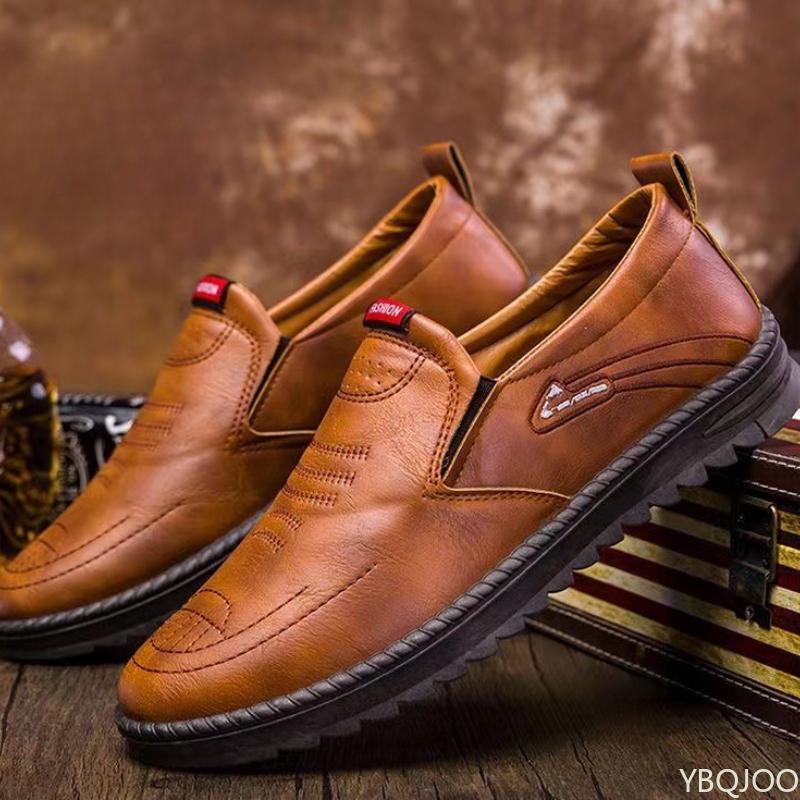 Fashion New Men's Lightweight Shoes Casual Comfortable Flats Light Soft Soled Loafers Fashion Versatile Male Leather Shoes Zapatos Homme
