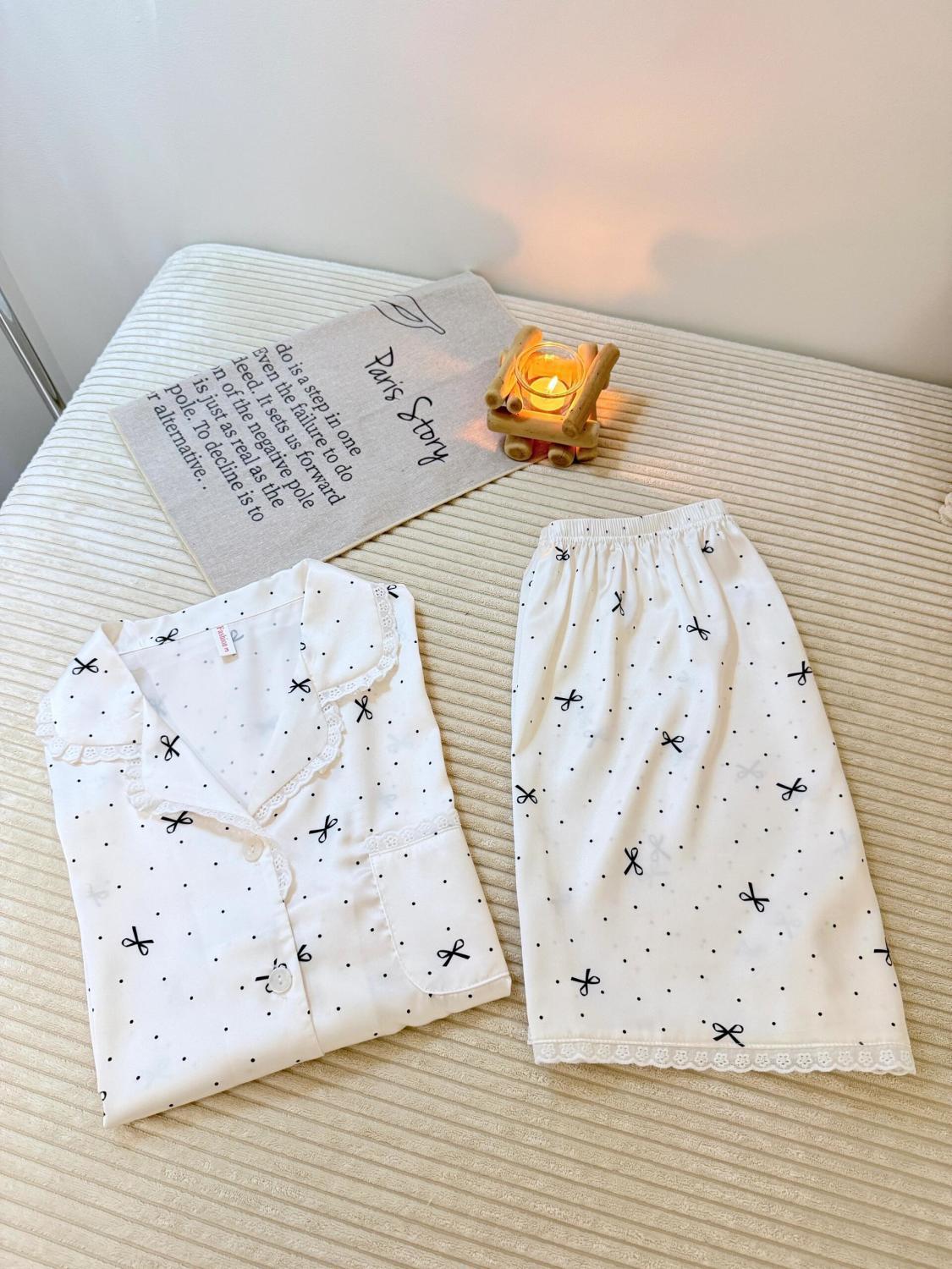 

Korean version of simple style polka dot bow pajamas women s summer short-sleeved shorts cardigan set women s casual loungewear S