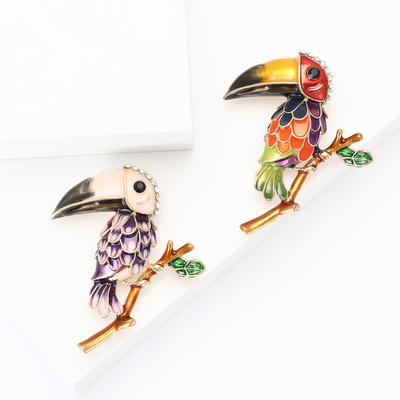 Cartoon Creative Alloy Enamel Parrot Brooch Exquisite Versatile Men'S And Women'S Suit Coat Corsage Ornament Pin