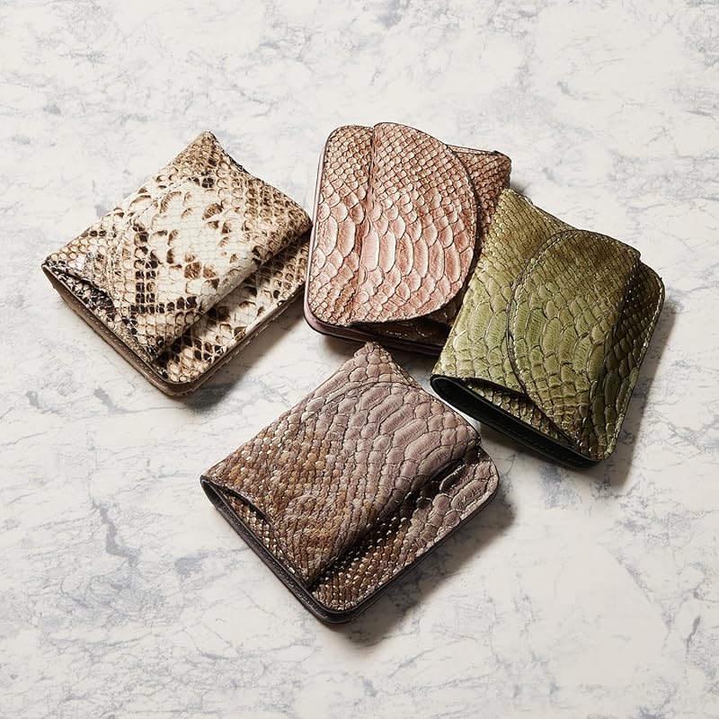 [VOICE] Align align Italy Made by Atema cowhide Anaconda Diamantina ladies BOX type coin purse bi-fold wallet Elegant Na python Embossed Increased