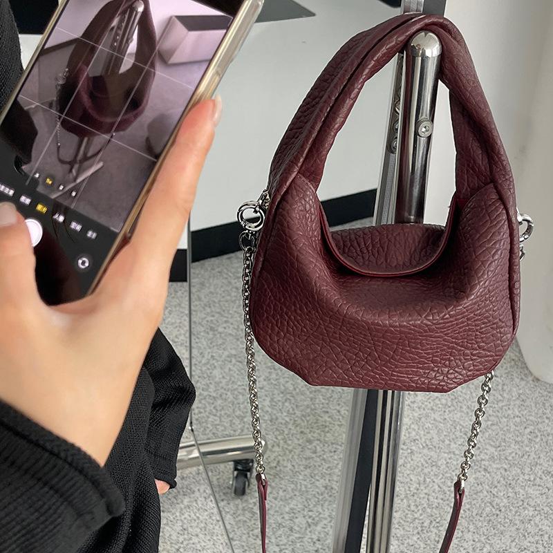 

Women s bag new retro minimalist half-moon bag, bubble pattern cowhide handbag, one shoulder crossbody dumpling bag Length 23cm Height 17cm Bottom 7cm