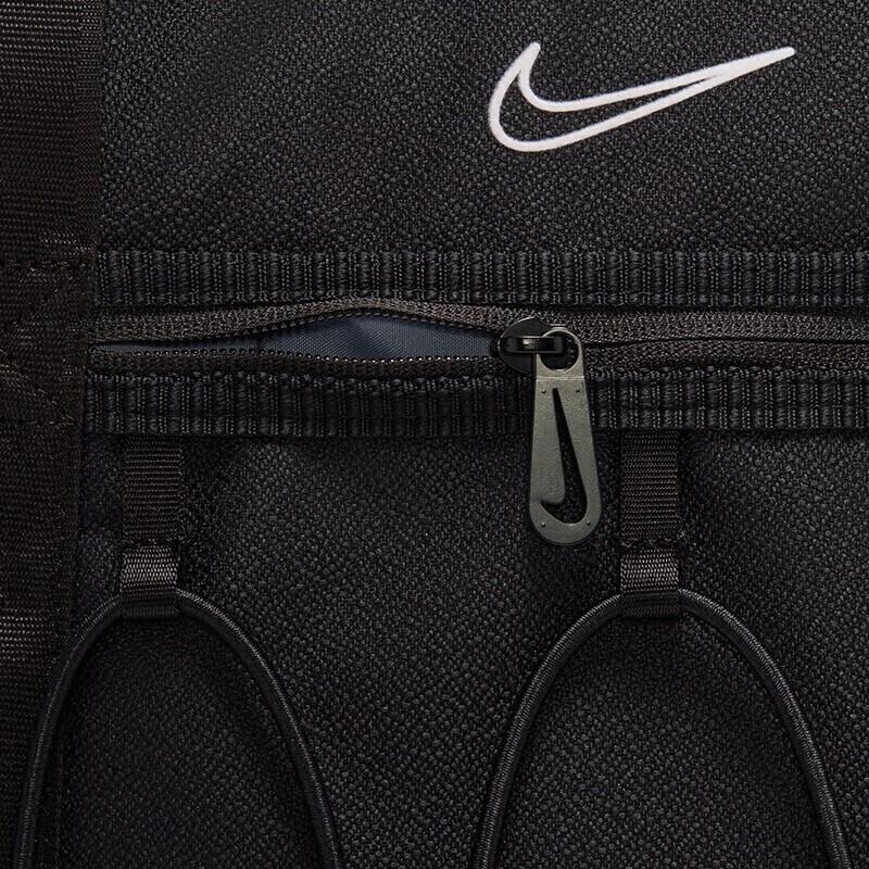 Nike O geantă tote pentru antrenament