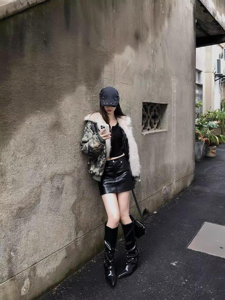Women's 2024 Winter Retro Camouflage Hooded Cotton Jacket - Thickened & Padded