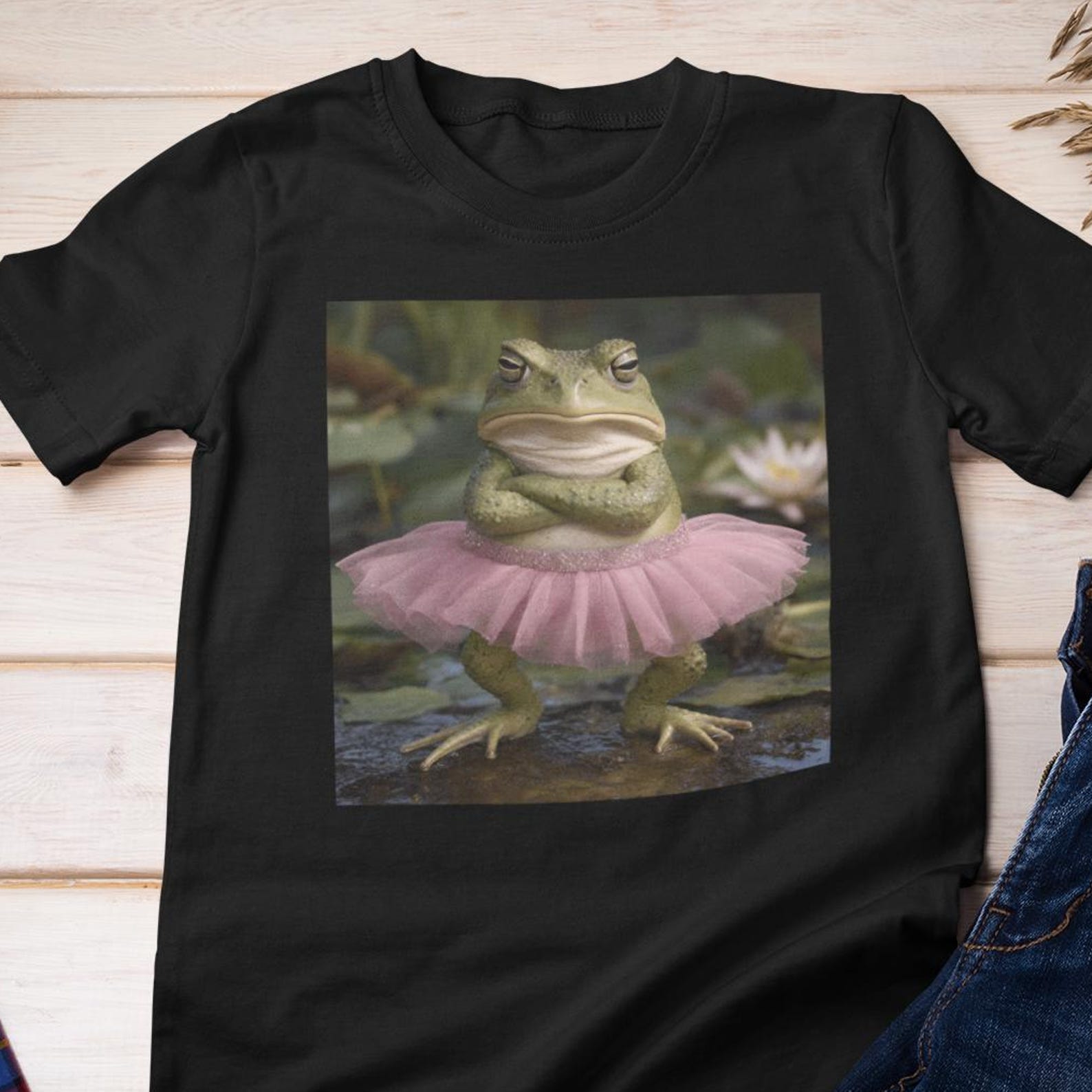 Funny Shirt - Grumpy Frog in Tutu | Cotton Tee S