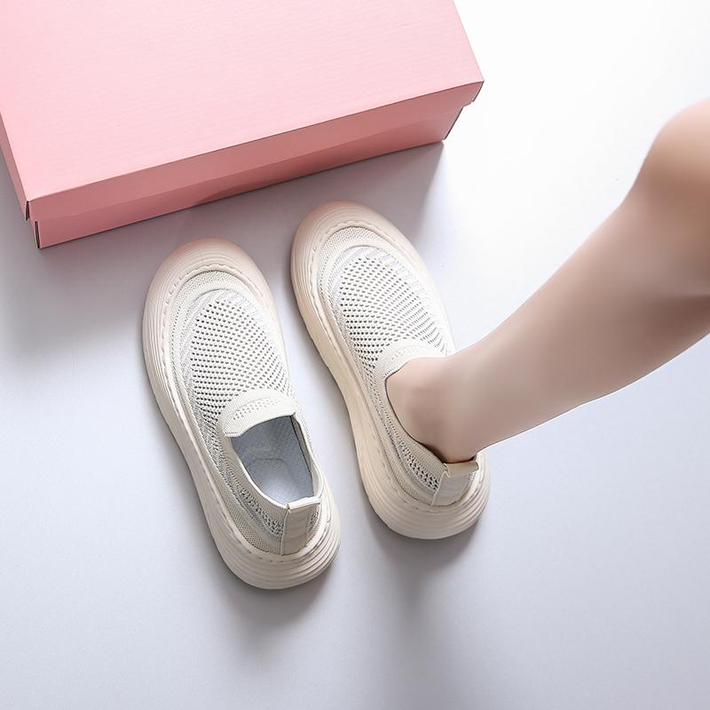 Sneakers spring soft soles are not tired, coconut shoes fly-woven mesh running fitness