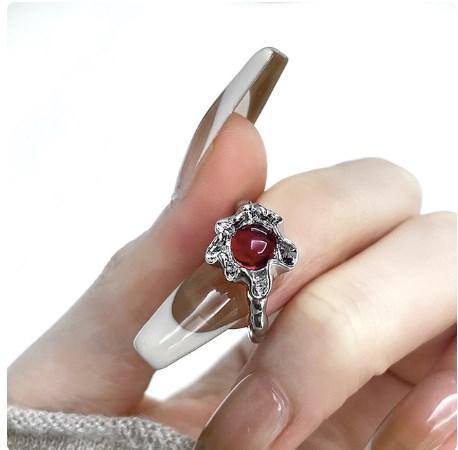 Punk Gothic Red Crystal Heart Rings for Women Vintage Metal Liquid Irregular Thorns Geometric Ring Aesthetic Y2K Jewelry Gift