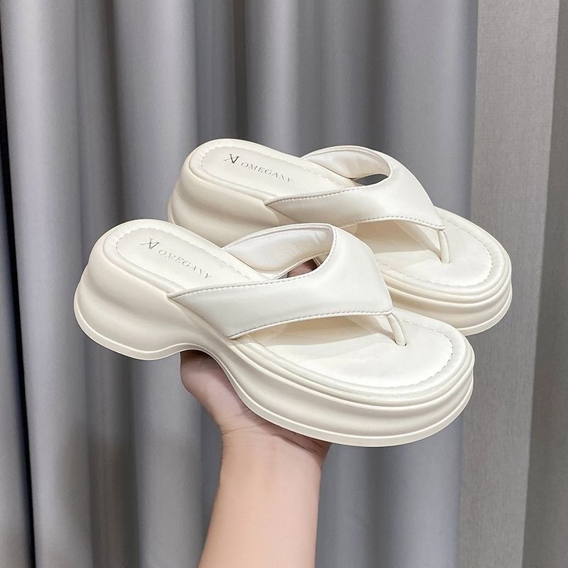 

Internet celebrity white heightened thick-soled flip-flops women s summer wear 2025 new super fire versatile beach cool slippers 40 белый