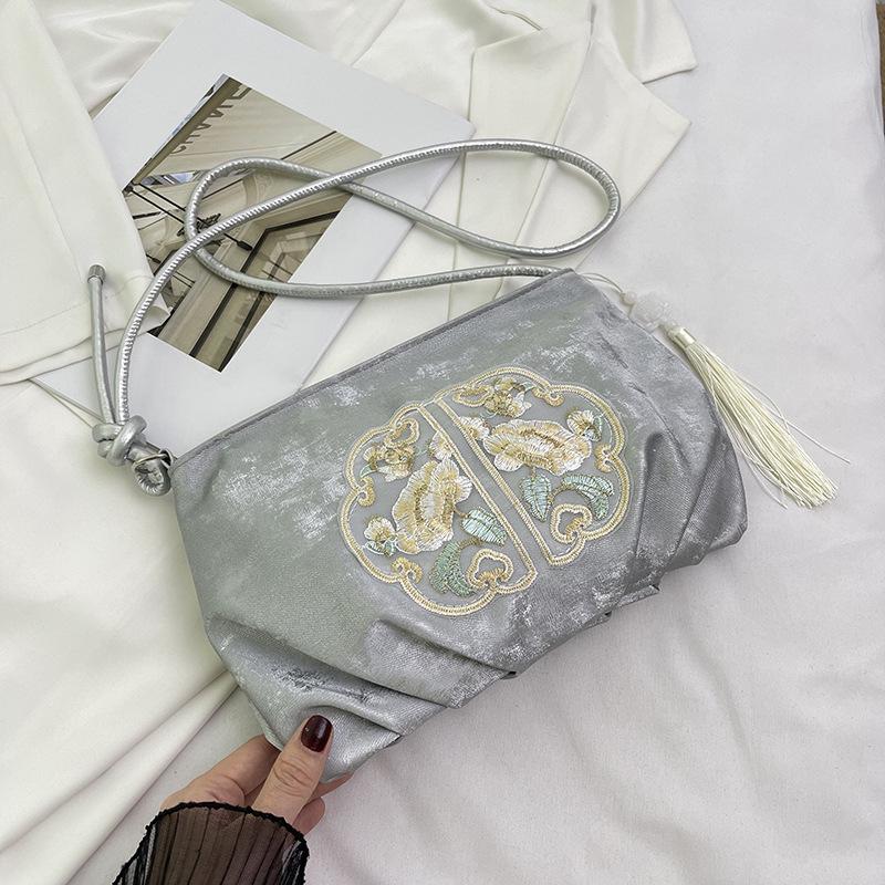 

New Chinese Style Faux Leather Crossbody Bag for Women Embroidered Square Shoulder Purse Chain Strap Handbag Bag + charm сірий колір