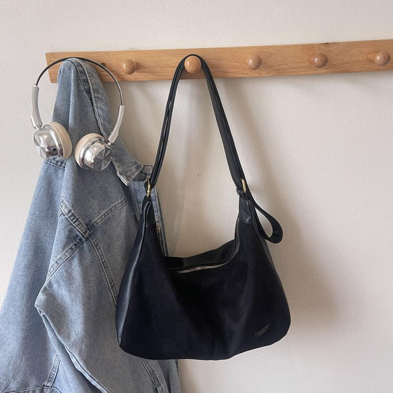 Simple niche bag women s autumn and winter new fashion shoulder bag commuter women s bag popular tote bag