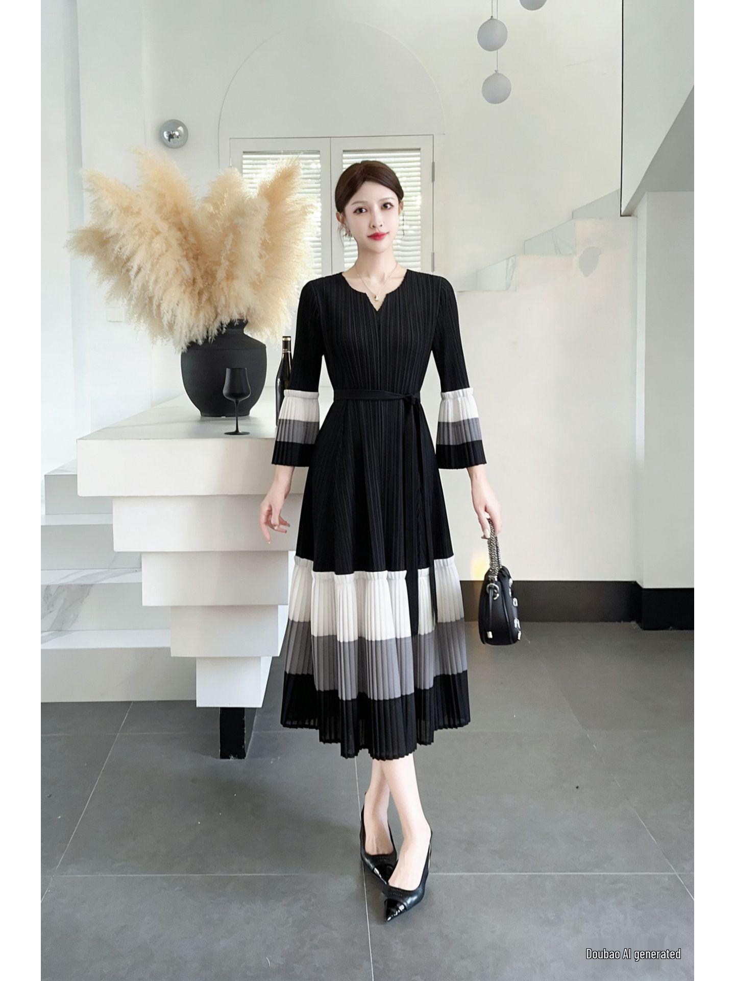 

Miyake Color Block Plus Size Elegant Pleated Long Dress - Slimming Waist with European & American Style One Size (40-100kg) чёрный