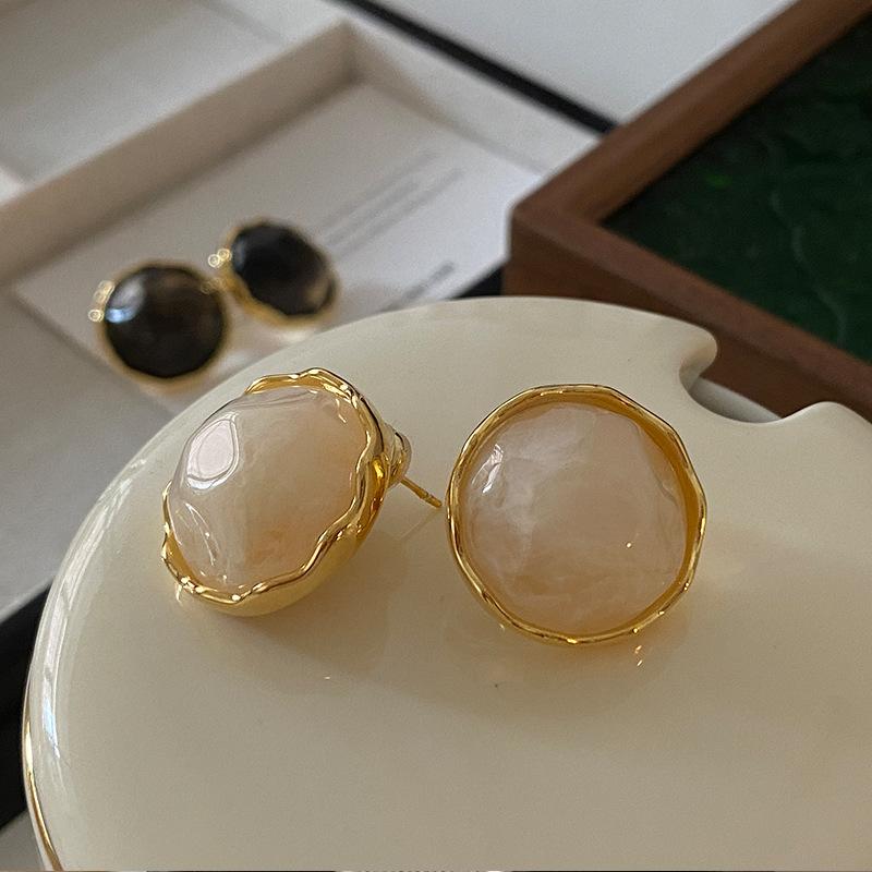 Square Maillard Earrings Autumn and Winter Earrings French Retro Design Temperament Foreign Style Small Fragrant Style Ear Buckle