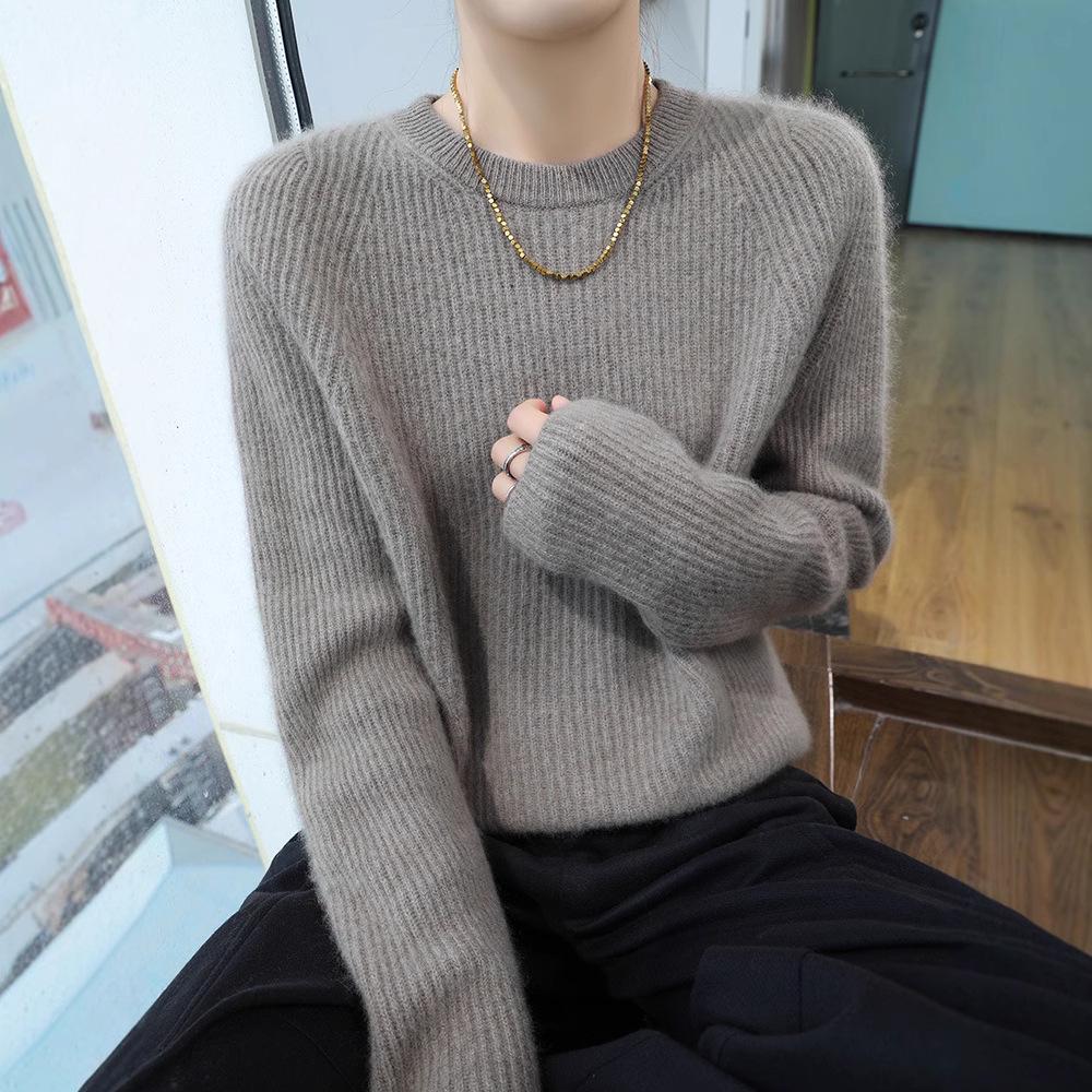 Women's Thickened Cashmere Sweater - Loose Fit, Round Neck, Long-Sleeved, Knitted Base Shirt for Autumn/Winter Fashion