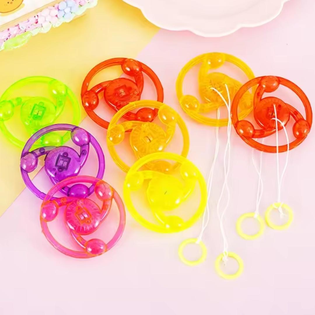 

6 шт. забавных светодиодных светящихся игрушек-маховиков, вытягиваемых вручную, на детский день рождения, подарок для гостей, наполнитель для пиньяты, подарок для детского сада, приз светло-серый