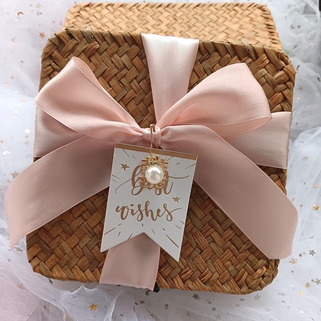 Creative Rattan Woven Wedding & Bridesmaid Souvenir Gift Box
