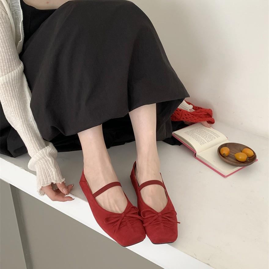Soft-soled suede shallow mouth single shoes women's flat-soled 2025 autumn evening ballet shoes with skirts Doudou Mary Jane shoes