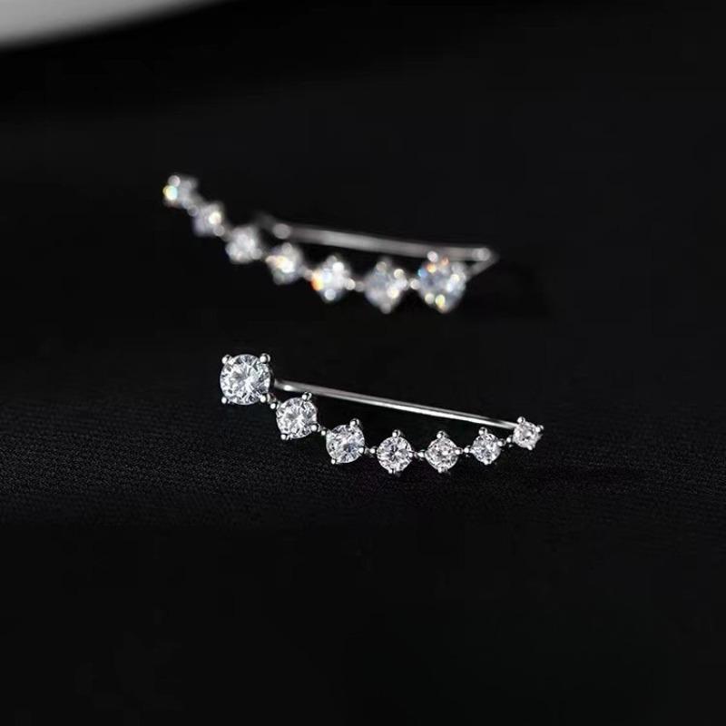 

New style earrings for women, exclusive small earrings for autumn and winter, high-end ear accessories with sophisticated style