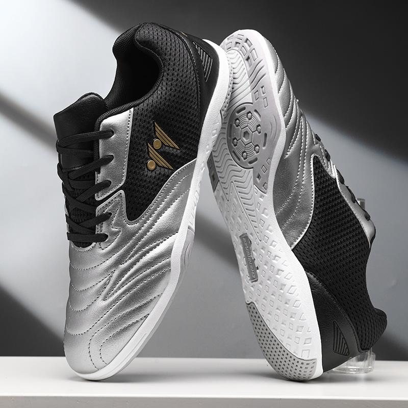 Mens Soccer Shoes' Professional Grass Training Anti Slip Outdoor Football Athletic Shoes Futsal Ultralight Match Football Shoes for Man