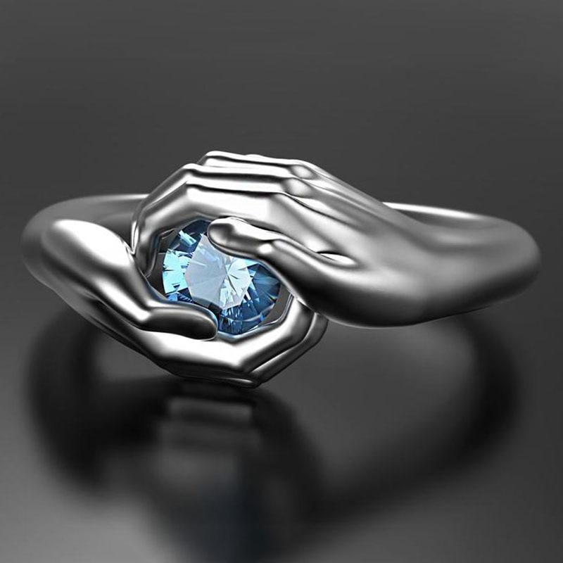 Romantic Love Hug Crystal Ring Creative Love Forever Couple Hands Hug Rings for Women Men Fashion Wedding Jewelry