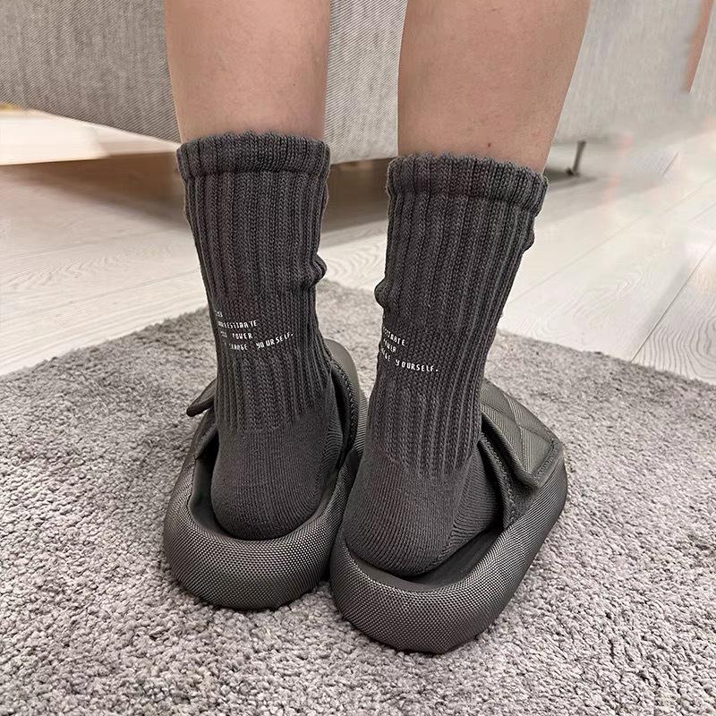 Trendige japanische verdickte Sportsocken für mittlere Wadenlänge - Einfarbige reine Baumwolle für Damen & Herren, Retro-Stil für Arbeitskleidung